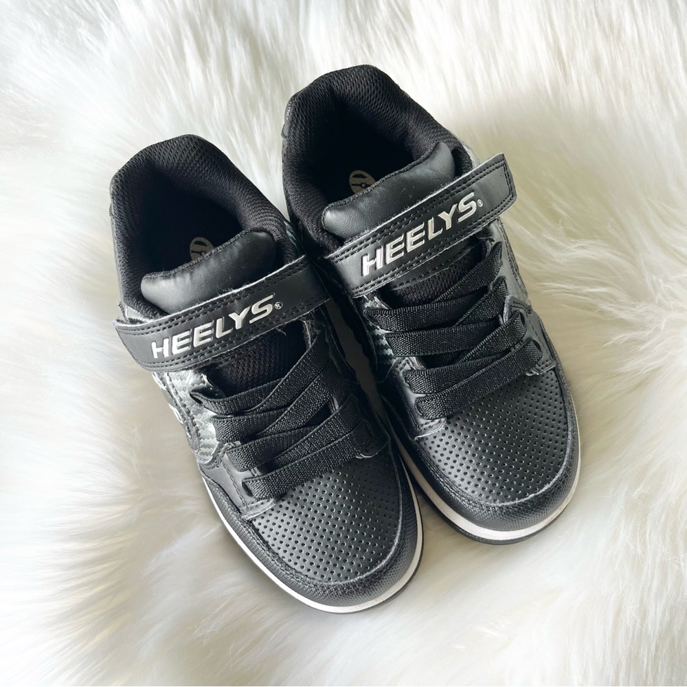 HEELYS Kids Light Up Unisex Heelys in Black Youth size 1
